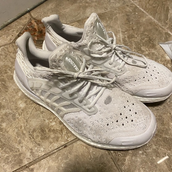 Adidas white shoes size 9 - Picture 2 of 10